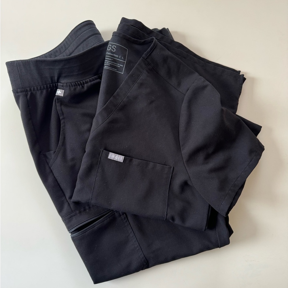 FIGS Scrub Set